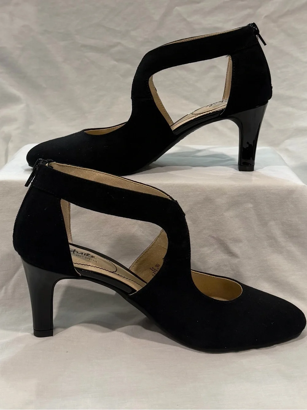 Life Stride Black Suede T-Strap Mid Heel Pumps